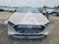 2025 Mazda 3 photo