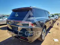 2025 Lincoln NAVIGATOR photo