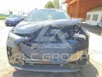 2025 Audi E-TRON фото