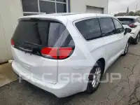 2025 Chrysler Pacifica photo