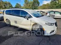 2025 Chrysler PACIFICA photo