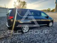 2025 Chrysler PACIFICA photo