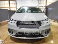 2025 Chrysler PACIFICA photo