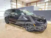 2025 Chrysler PACIFICA photo