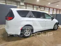 2025 Chrysler PACIFICA photo