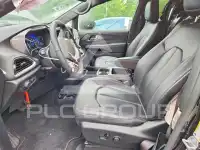2025 Chrysler PACIFICA photo