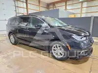 2025 Chrysler PACIFICA photo