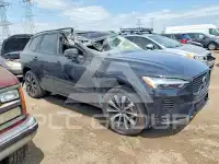 2025 Volvo XC60 фото