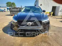 2025 Volvo XC60 фото