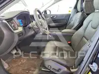 2025 Volvo XC60 фото