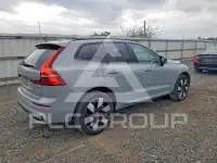 2025 Volvo XC60 фото
