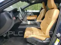 2025 Volvo XC60 фото