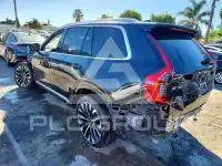 2025 Volvo XC90 фото