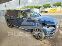 2025 Volvo XC90 photo