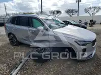 2025 Volvo XC90 фото