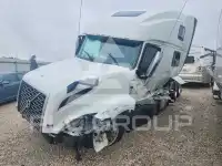 2025 Volvo VNL photo