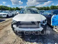 2025 Volvo XC40 фото