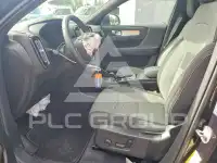 2025 Volvo XC40 фото