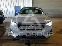2025 Volvo XC40 фото