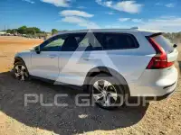 2025 Volvo V60 фото
