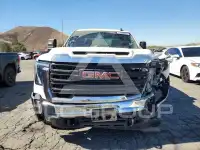 2025 GMC Sierra photo