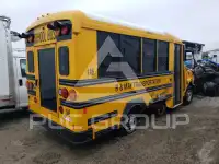 2025 GMC Savana photo