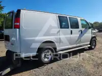 2025 GMC Savana фото