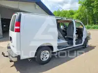 2025 GMC Savana фото
