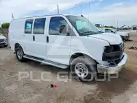 2025 GMC Savana photo