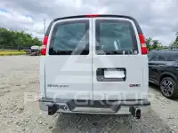 2025 GMC Savana фото