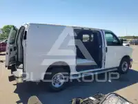 2025 GMC Savana фото