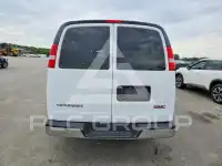 2025 GMC Savana photo