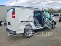 2025 GMC Savana фото