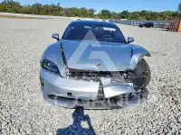 2025 Porsche Taycan photo