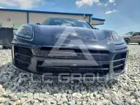 2025 Porsche Panamera photo
