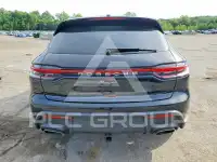 2025 Porsche MACAN photo