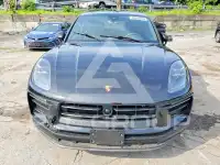 2025 Porsche MACAN photo