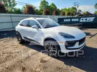 2025 Porsche MACAN photo