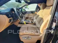 2025 Porsche MACAN photo