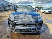 2025 Porsche MACAN photo