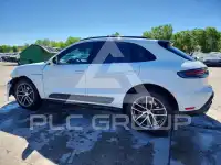 2025 Porsche MACAN photo