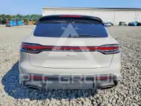 2025 Porsche MACAN photo