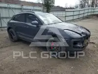 2025 Porsche MACAN photo