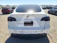 2025 Tesla Model Y photo