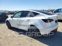 2025 Tesla Model Y photo