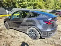 2025 Tesla Model Y фото