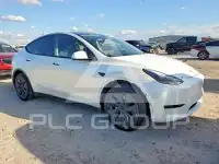 2025 Tesla Model Y фото