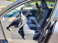 2025 Tesla Model Y фото
