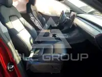2025 Tesla Model Y фото