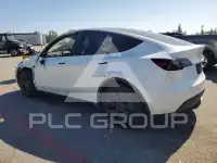 2025 Tesla Model Y фото